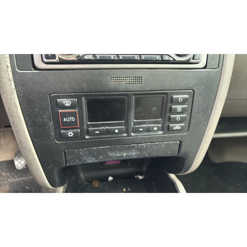 Pare boue avant gauche AUDI A3 1 Photo n°19