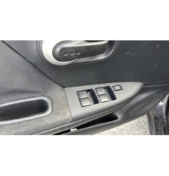 Pare boue avant gauche NISSAN NOTE 1