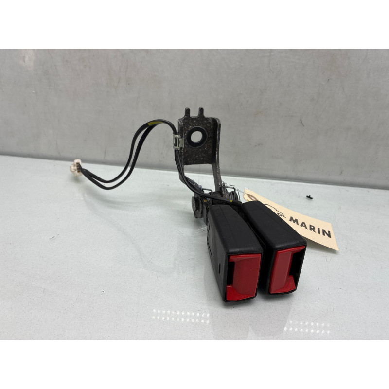 Attache ceinture arriere droit PEUGEOT 308 2 SW Photo n°1