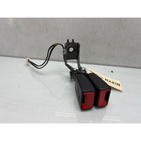 Attache ceinture arriere droit PEUGEOT 308 2 SW Photo n°1