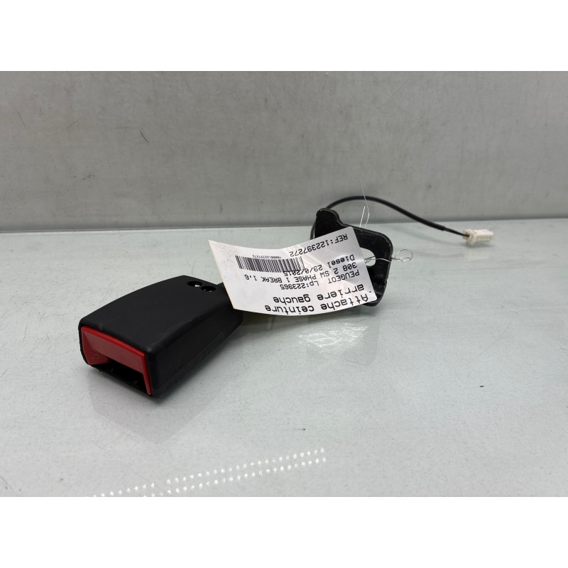 Attache ceinture arriere gauche PEUGEOT 308 2 SW Photo n°1