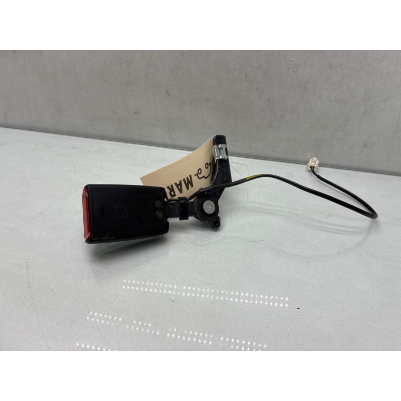 Attache ceinture arriere gauche PEUGEOT 308 2 SW Photo n°2