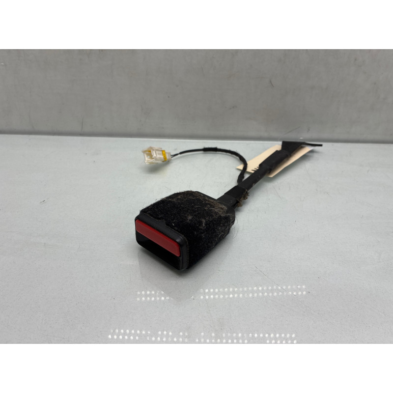 Attache ceinture avant gauche PEUGEOT 308 2 SW Photo n°2