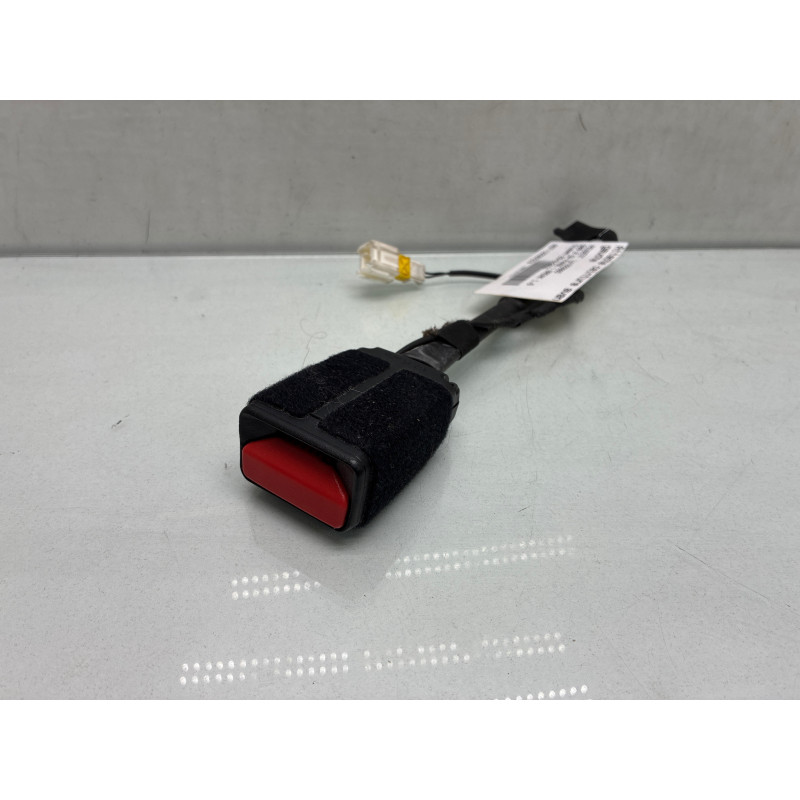 Attache ceinture avant gauche PEUGEOT 308 2 SW Photo n°3