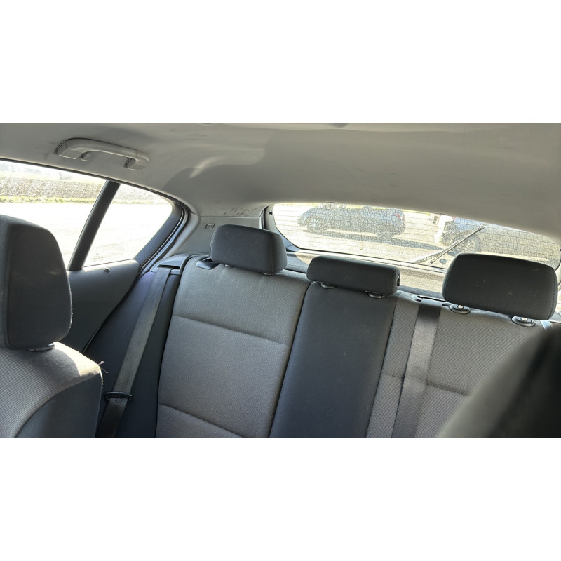 Bouton de coffre BMW SERIE 1 E87 Photo n°14