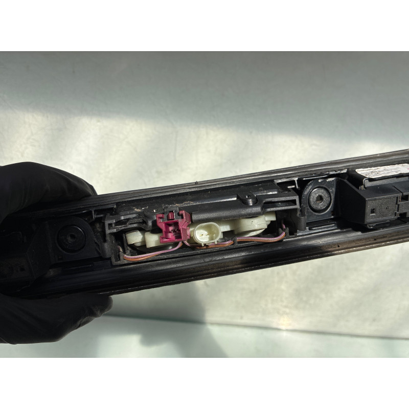 Bouton de coffre MERCEDES CLASSE B 245 Photo n°3