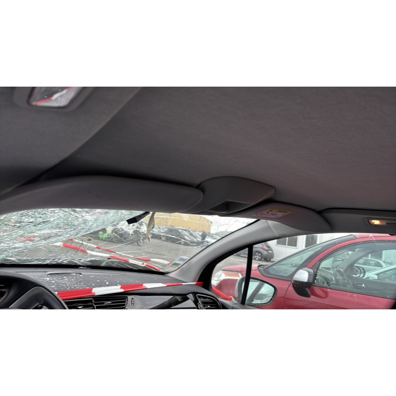 Bouton de warning CITROEN C3 2 Photo n°20