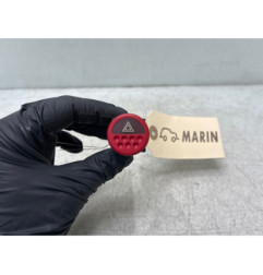 Bouton de warning PEUGEOT 106 Photo n°1