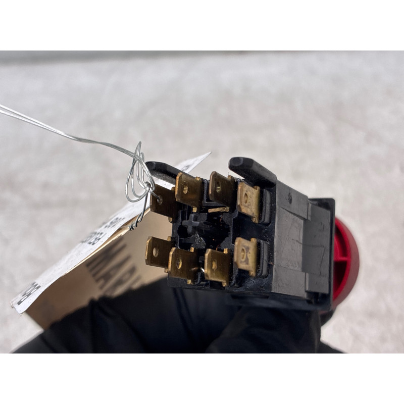 Bouton de warning PEUGEOT 106 Photo n°3