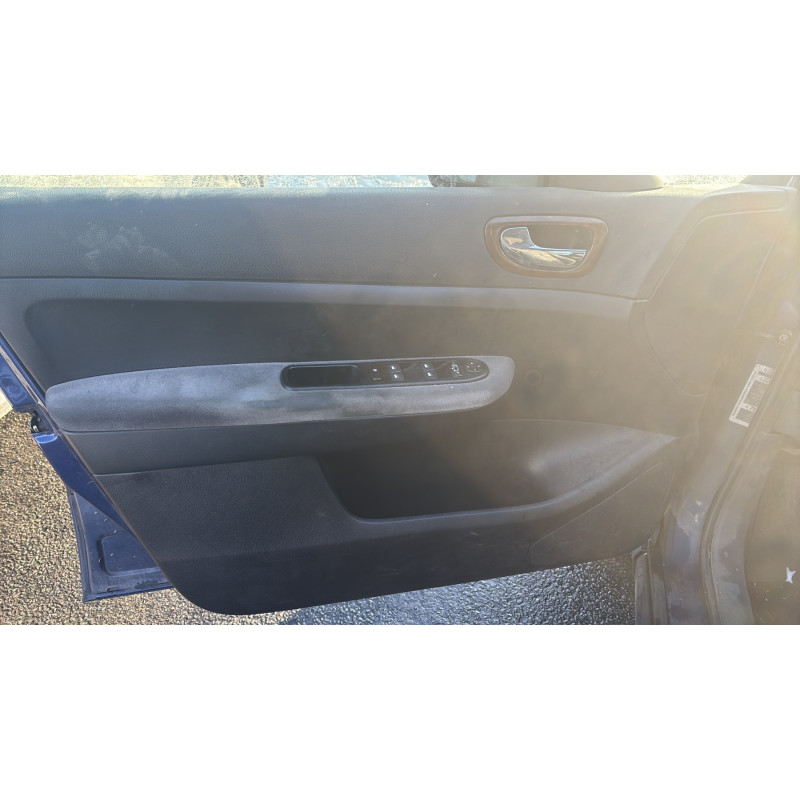 Bouton de coffre PEUGEOT 307 Photo n°17