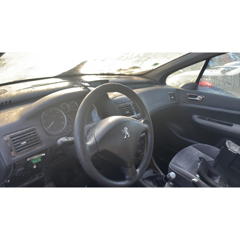 Bouton de coffre PEUGEOT 307 Photo n°19