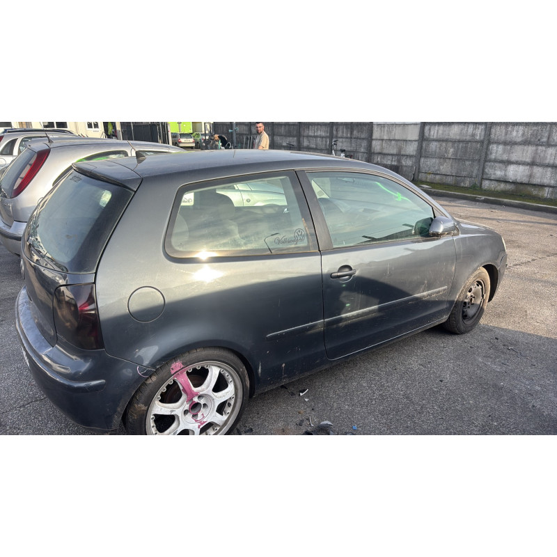 Bouton de coffre VOLKSWAGEN POLO 4 Photo n°9