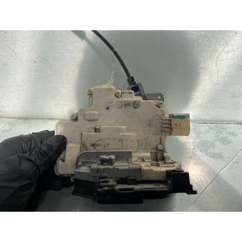 Serrure arriere droit SEAT LEON 2 Photo n°4