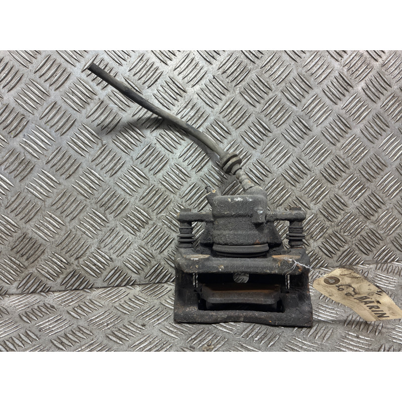 Etrier avant gauche (freinage) RENAULT CLIO 3 Photo n°3