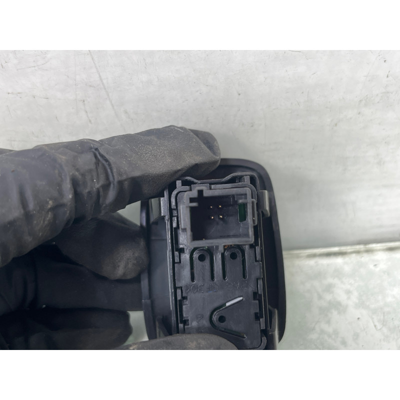 Interrupteur de leve vitre arriere droit CITROEN C3 2 Photo n°3