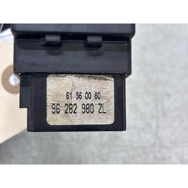 Commodo phare PEUGEOT 106 Photo n°4