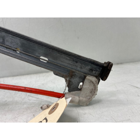 Leve vitre mecanique avant gauche PEUGEOT 106
