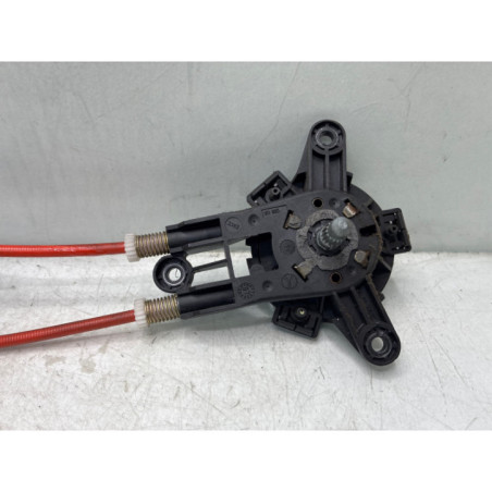 Leve vitre mecanique avant gauche PEUGEOT 106