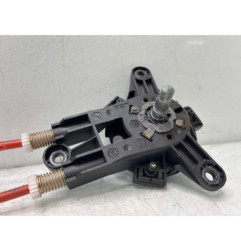 Leve vitre mecanique avant gauche PEUGEOT 106