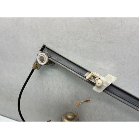 Leve vitre electrique avant droit PEUGEOT 405