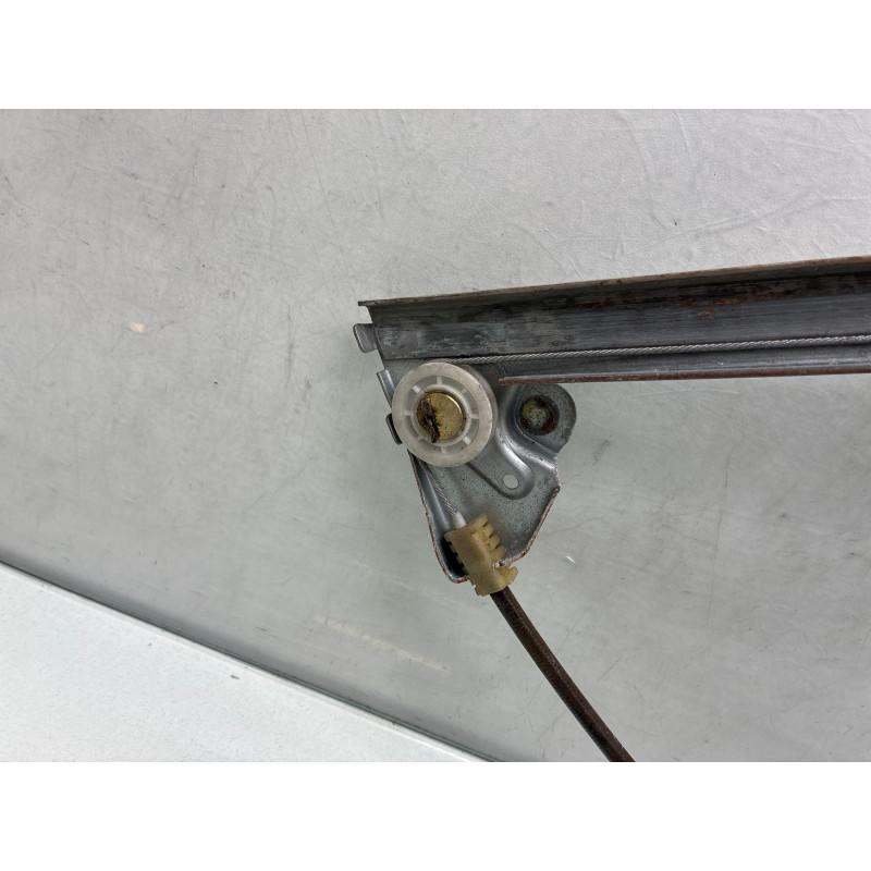 Leve vitre electrique avant gauche PEUGEOT 405 Photo n°3