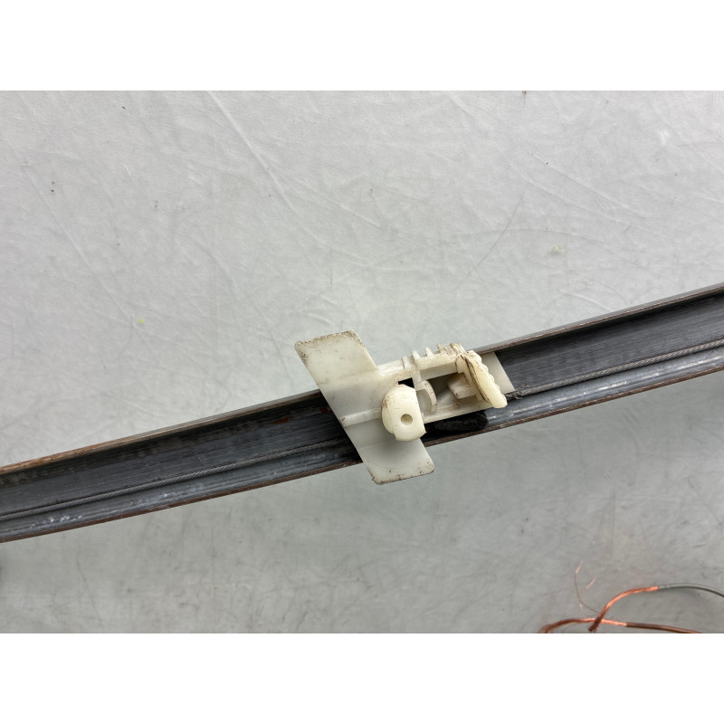 Leve vitre electrique avant gauche PEUGEOT 405 Photo n°4