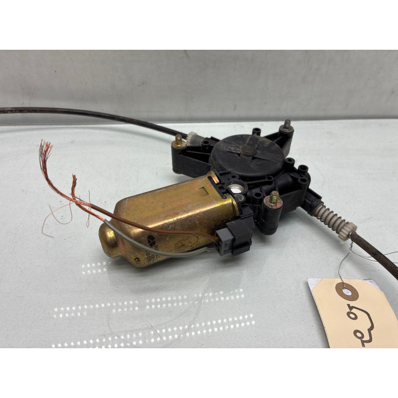 Leve vitre electrique avant gauche PEUGEOT 405 Photo n°6