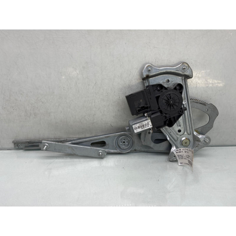 Leve vitre electrique avant droit RENAULT MEGANE 3 Photo n°1