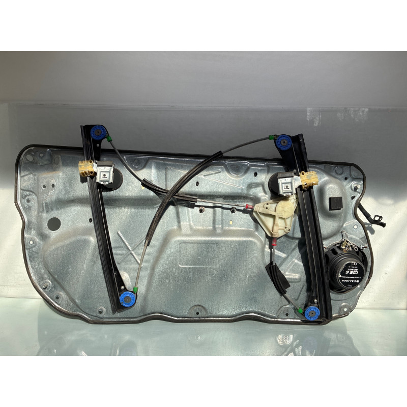 Leve vitre electrique avant droit VOLKSWAGEN POLO 4 Photo n°4