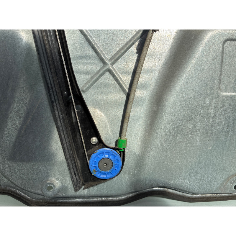 Leve vitre electrique avant droit VOLKSWAGEN POLO 4 Photo n°8
