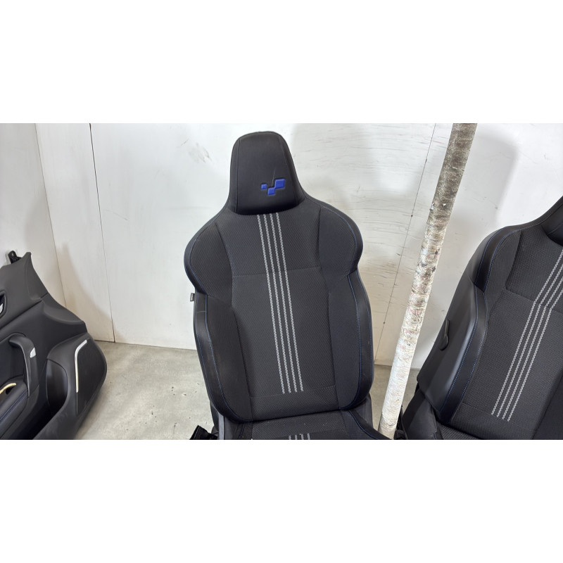 Interieur complet RENAULT MEGANE 4 Photo n°6