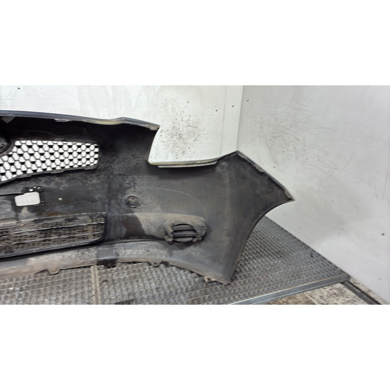Pare choc avant TOYOTA YARIS 2 Photo n°4