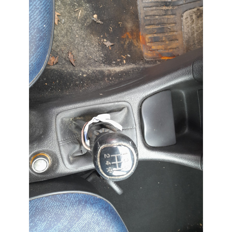 Bouton de warning PEUGEOT 206 Photo n°11