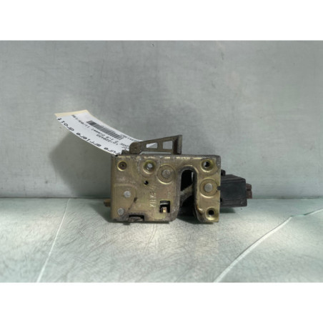 Serrure arriere droit PEUGEOT 405 Photo n°1