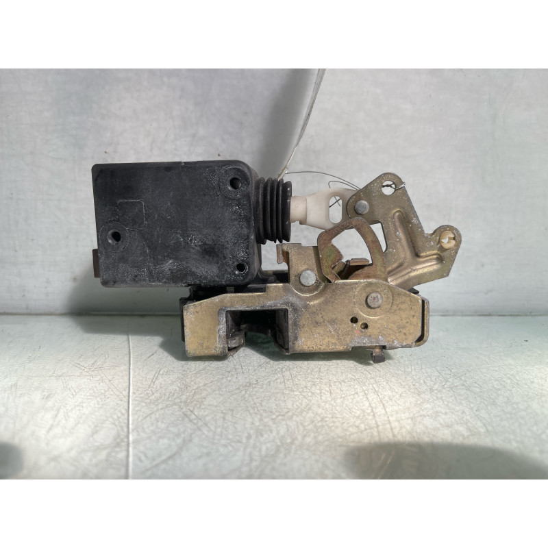 Serrure arriere droit PEUGEOT 405 Photo n°3