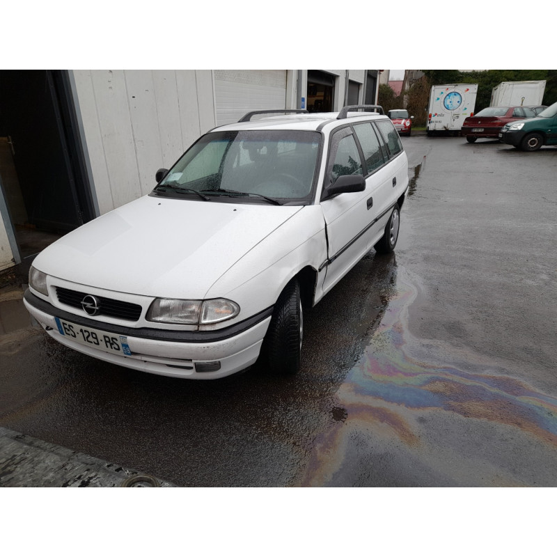 Pare choc avant OPEL ASTRA F Photo n°7