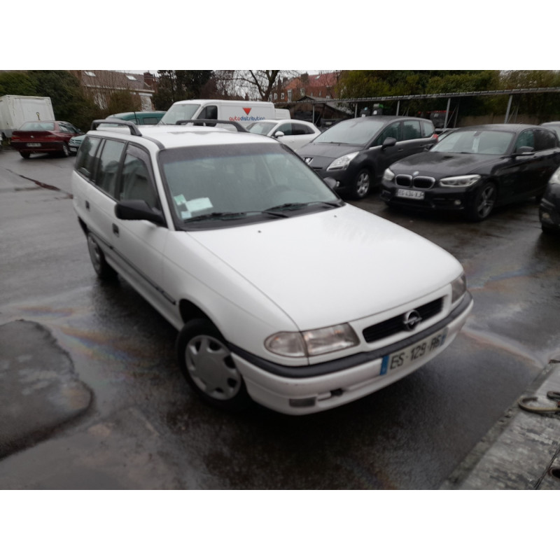 Pare choc avant OPEL ASTRA F Photo n°9