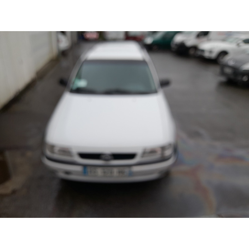 Pare choc avant OPEL ASTRA F Photo n°11