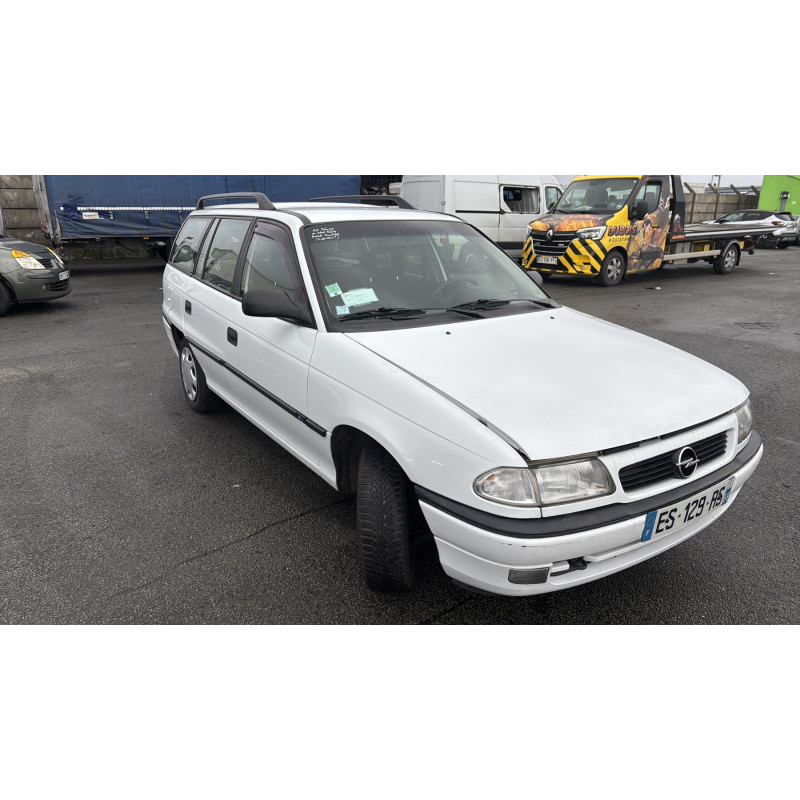 Pare choc avant OPEL ASTRA F Photo n°20