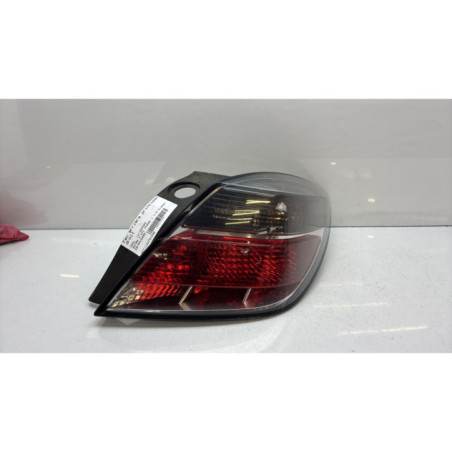Feu arriere principal droit (feux) OPEL ASTRA H Photo n°1