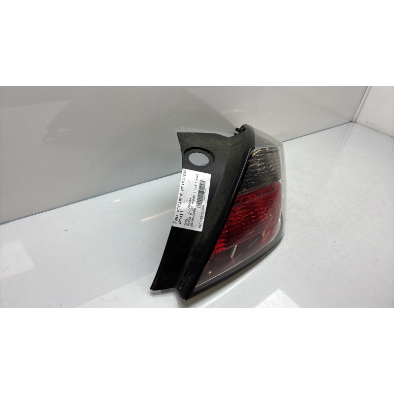 Feu arriere principal droit (feux) OPEL ASTRA H Photo n°3