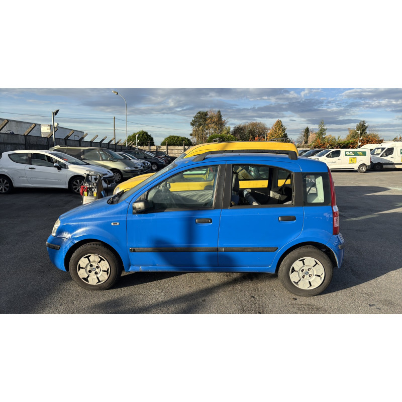 Face avant FIAT PANDA 2 Photo n°11