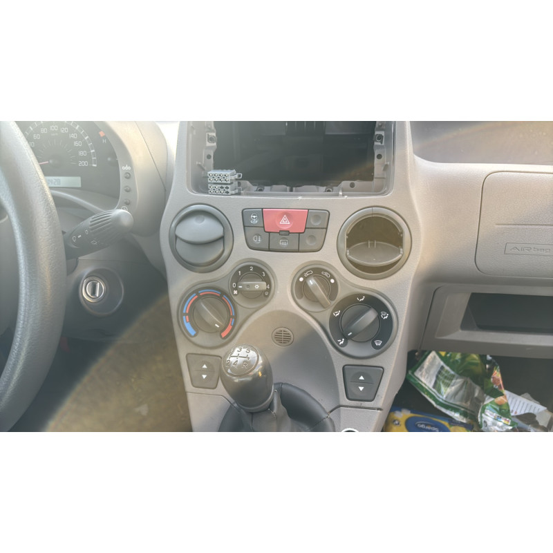Face avant FIAT PANDA 2 Photo n°19