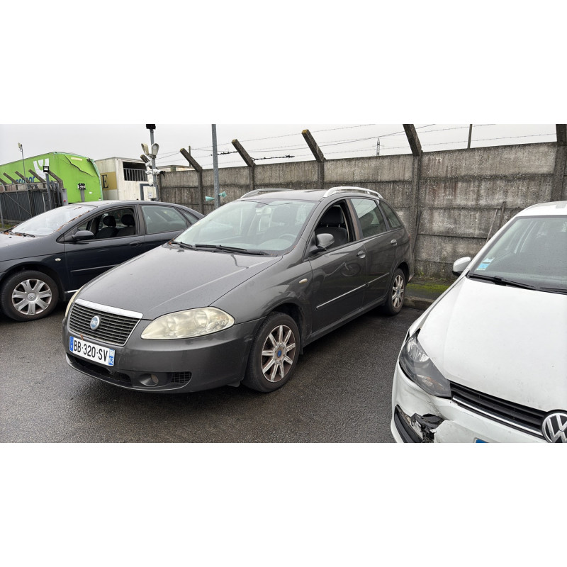 Pare choc avant FIAT CROMA 2 Photo n°9