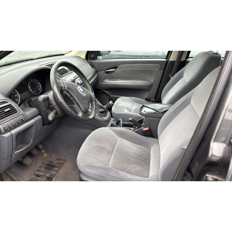 Pare choc avant FIAT CROMA 2 Photo n°11