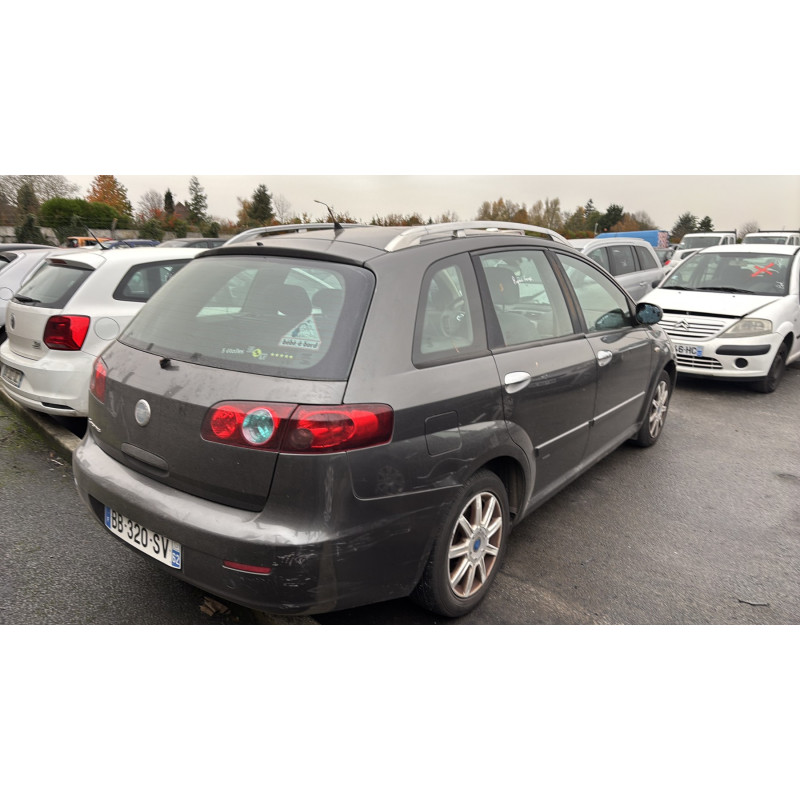 Pare choc avant FIAT CROMA 2 Photo n°18