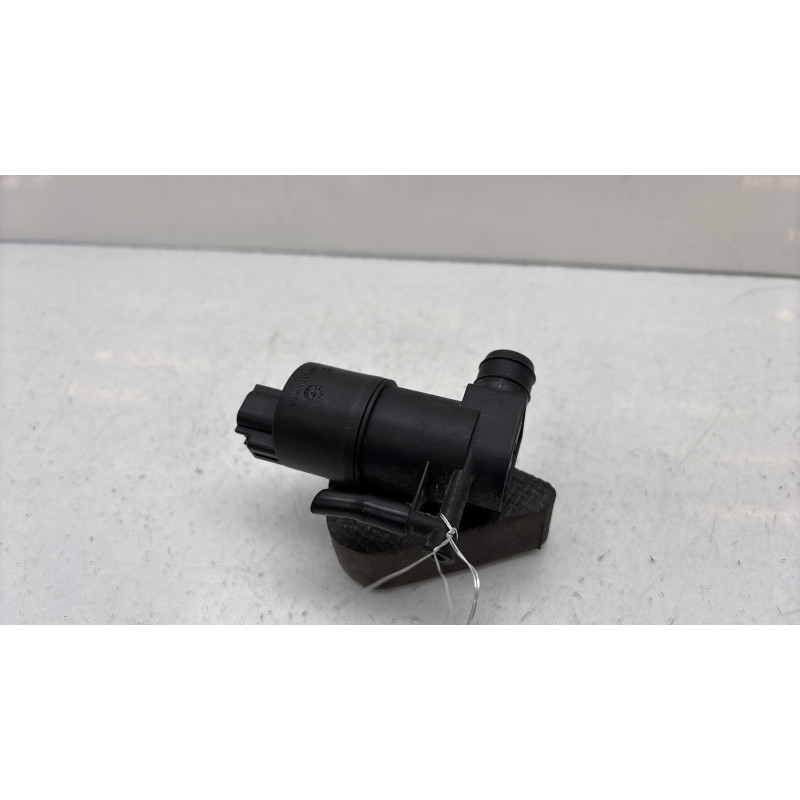 Pompe lave glace arriere TOYOTA YARIS 3 Photo n°1