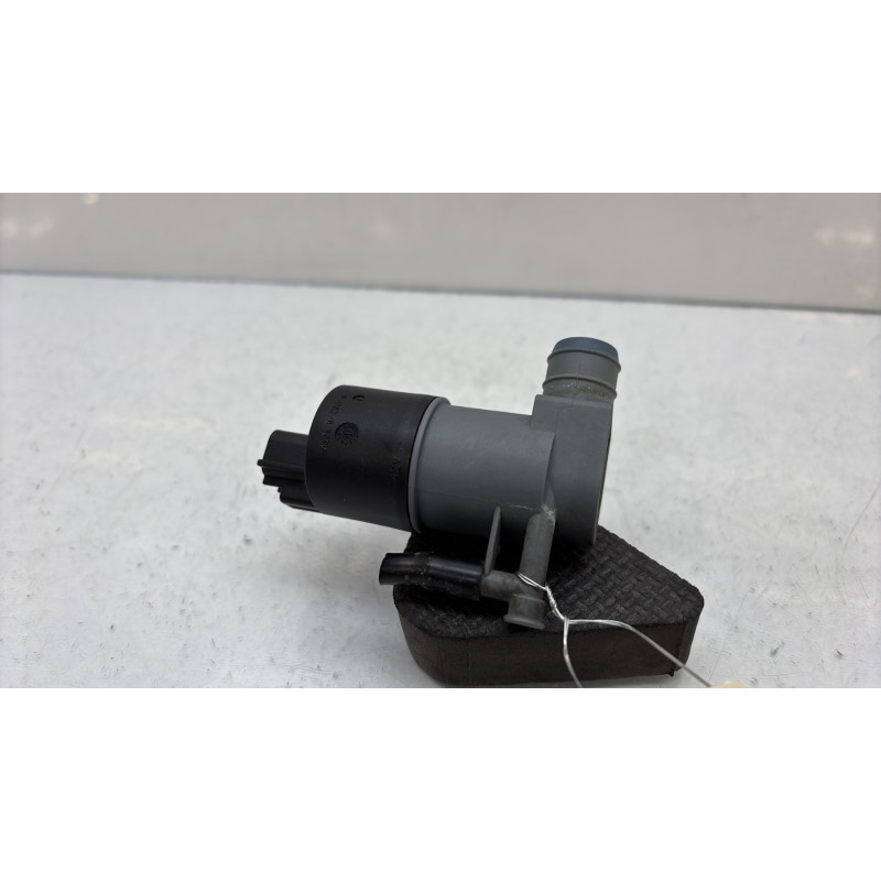 Pompe lave glace avant TOYOTA YARIS 3 Photo n°1