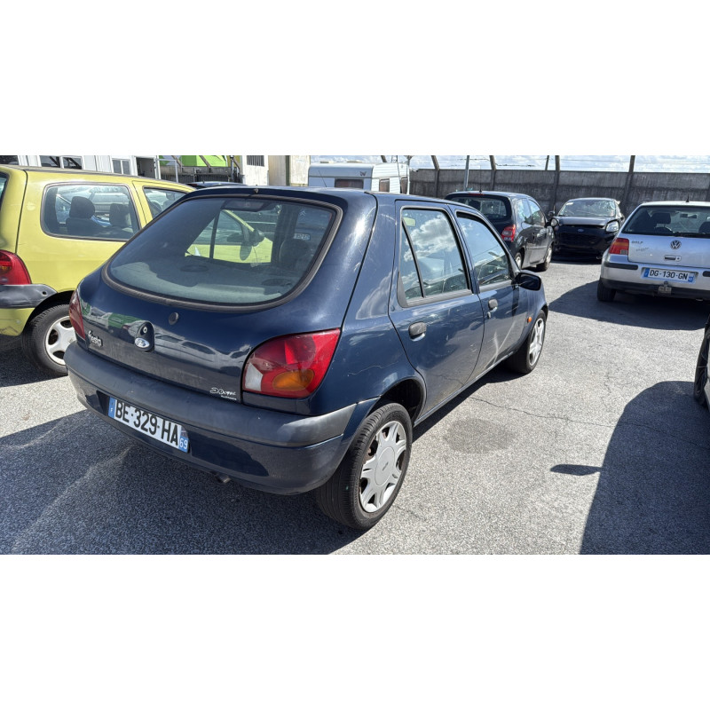 Feu arriere principal droit (feux) FORD FIESTA 4 Photo n°9