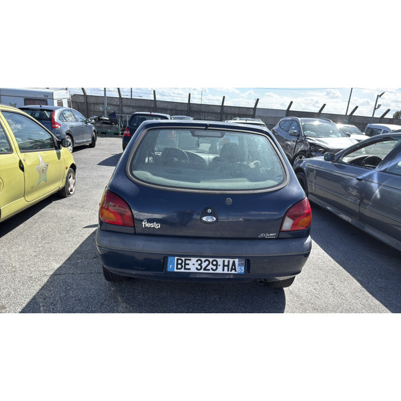 Feu arriere principal droit (feux) FORD FIESTA 4 Photo n°11
